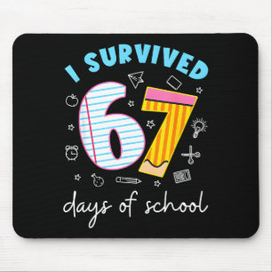 Mousepad Sobrevivi a 67 Dias de Aula Meme Engraçado Profess