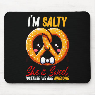 Mousepad Sou Salgado Ela é Doce Pretzel Juntos São Incrívei