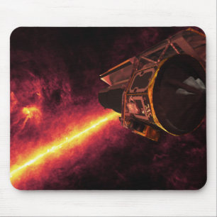 Mousepad Spitzer visto contra o céu infravermelho