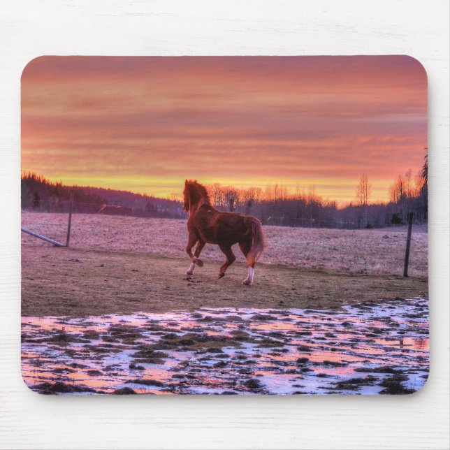 Mousepad Stallion Running Home no Sunset no Ranch (Frente)