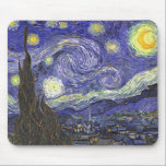 Mousepad Starry Night por Vincent van Gogh<br><div class="desc">Starry Night, de Vincent van Gogh, é uma pintura de paisagem urbana de paisagens de apos impressionismo de arte com vista para o Santo Remy, França do asilo de van Gogh. O céu noturno está balançando com nuvens com uma lua crescente brilhante e estrelas brilhantes sobre a pequena vila. Starry...</div>
