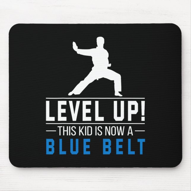 Mousepad Subiu de Nível! Esta Criança Agora É Um Prêmio de  (Frente)