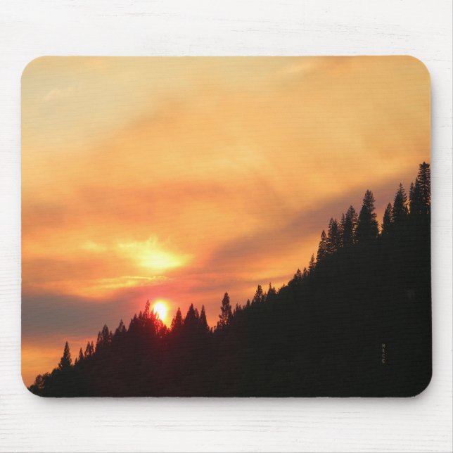 Mousepad Sunset Suave sobre as montanhas... (Frente)