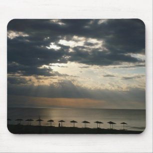 Mousepad Surgimento do sol sobre a praia na Grécia Foto Cên