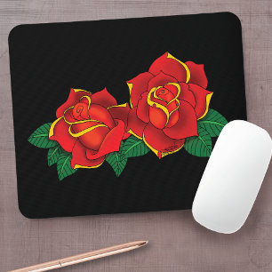 Mousepad Tatuagem Tradicional de Rosas Vermelhas em Negrito