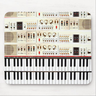 Mousepad Teclado elétrico velho