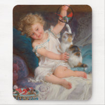 Tempo de Reprodução: Rapariga Brincando com seu Pe