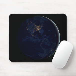 Mousepad Terra De cheio À Noite Com Luzes Da Cidade Das Amé