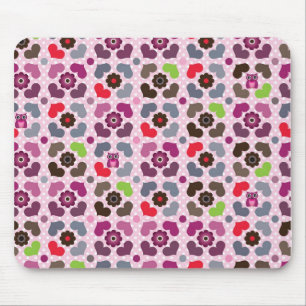 Mousepad teste padrão cor-de-rosa das flores e das corujas