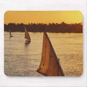 Mousepad Três falucas com avistadores no Rio Nilo