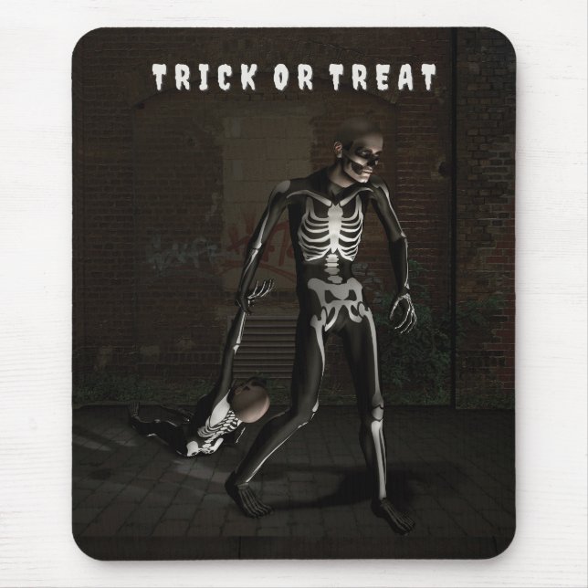 Mousepad Trick or Treat. Man dressed as skeleton (Frente)