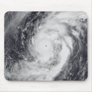 Mousepad Tufão Damrey no Oceano Pacífico ocidental