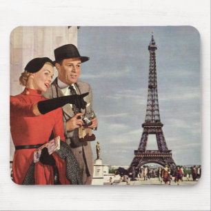 Mousepad Turistas do vintage que viajam na torre Eiffel de