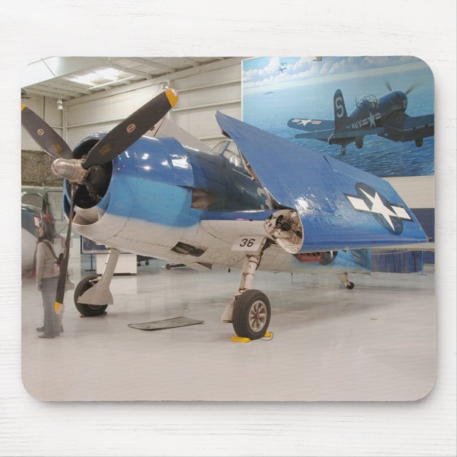 Mousepad Um avião de combate F-6F Hellcat da Segunda Guerra (Frente)