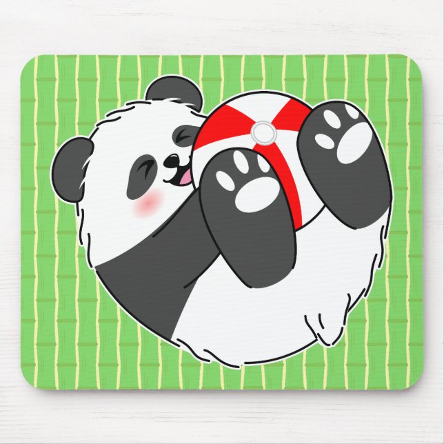 Mousepad Um Bebê Panda Fofo Brincando com uma Bola (Frente)