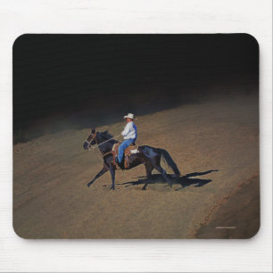 Mousepad Um cowboy solitário e sua arte sobre cavalos em um