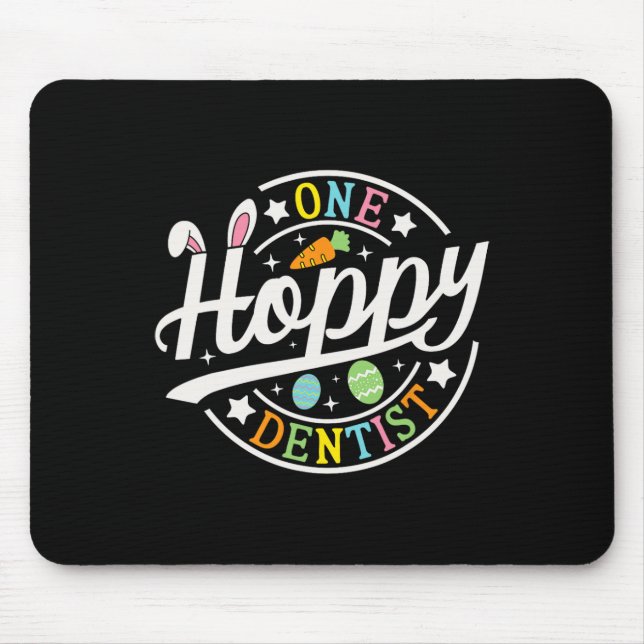 Mousepad Um Dentista Alegre Orelhas de Coelho Funny Easter  (Frente)