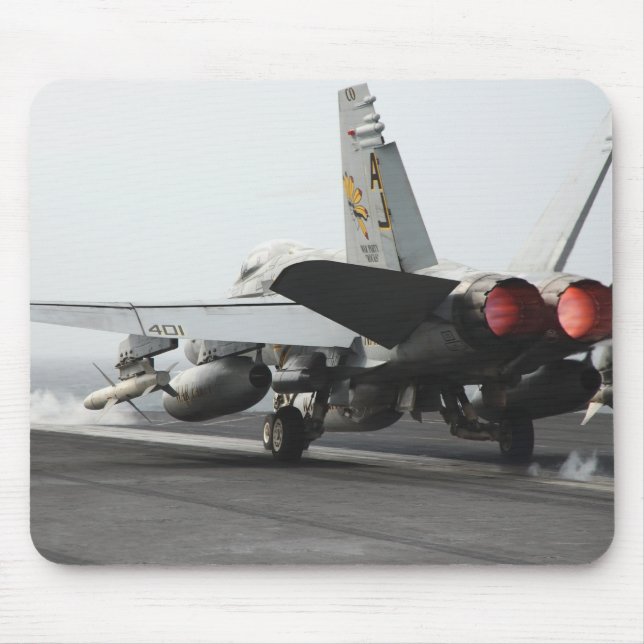 Mousepad Um F/A-18C Hornet é lançado da cabina de pilotagem (Frente)
