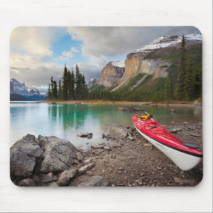 Mousepad Um kayak do mar na costa da Ilha Espírito