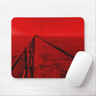 Mousepad Um passeio ao longo do píer à beira-mar