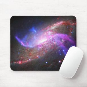Mousepad Um Show De Luz Galáctica Na Galáxia Espiral Ngc 42