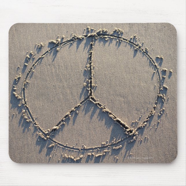 Mousepad Um sinal de paz desenhado na areia. (Frente)