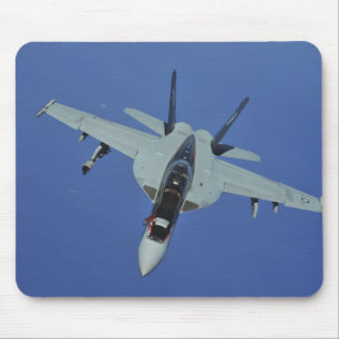 Mousepad Um zangão super do marinho F/A-18F dos E.U. em v