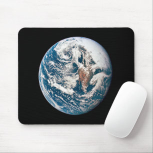 Mousepad Uma Terra Tirada Da Nave Espacial Apollo 10.