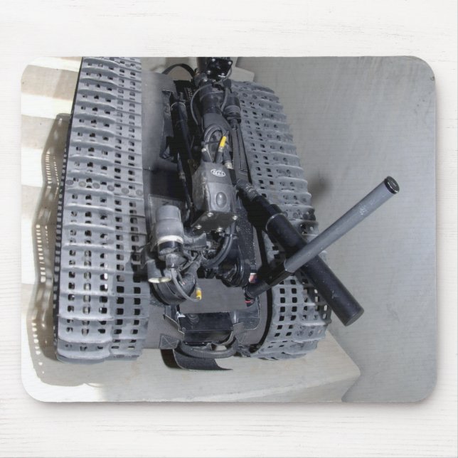 Mousepad Uma unidade robótica Talon 3B subindo um voo de st (Frente)