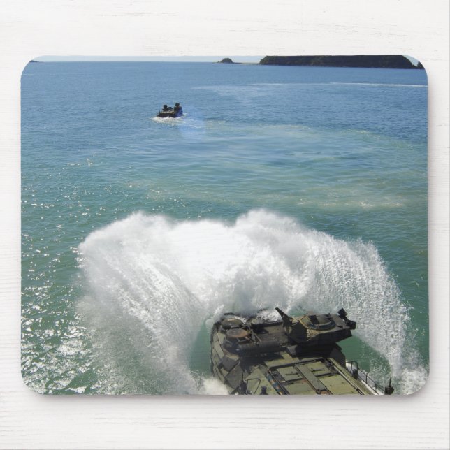 Mousepad Veículos de Assalto Anfíbios saem do convés do poç (Frente)
