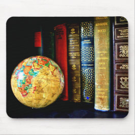 Mousepad Vintage Globe e Livros