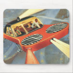 Mousepad Vintage Science Ficting Carro Voador Futurístico<br><div class="desc">Imagem de vintage: viagem de ficção científica futurista e imagem de transporte. Um casal andando em um carro voador à noite com os faróis acesos. Parece um velho carro da polícia com a luz giratória no topo do telhado. Um clássico design de ficção científica de quadrinhos retrógrados do 50 do...</div>