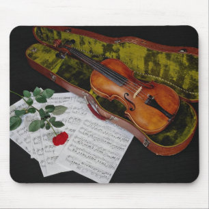 Mousepad Violino e rosa vermelha no fundo preto