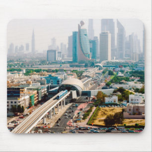 Mousepad Vista da linha de metrô e dos arranha-céus da ci
