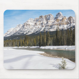 Mousepad Vista majestosa da montanha Castle no inverno
