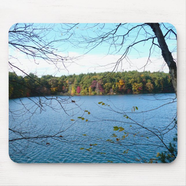 Mousepad Walden Pond no outono (Frente)