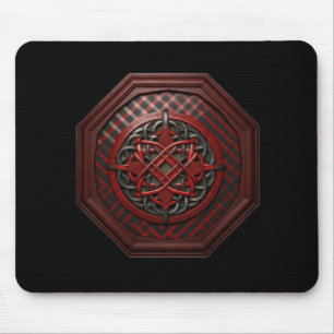 Mousepad Xadrez Vermelho e Preto Nó Celta Em Uma Moldura