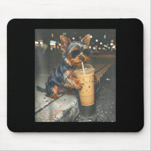 Mousepad Yorkie bebendo café gelado meme engraçado de anima