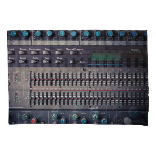 Muitos botões do Mixer de Som Studio