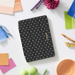 Na moda de Bolinhas Branco preto, Dourado, com mon<br><div class="desc">Crie seu próprio cobrir elegante, personalizado, bonito e elegante, digitação de script de tipografia de ouro monograma/iniciais, monograma, retrô, legal, chic, na moda, bolinhas brancas sobre design de padrão negro, tendência, na moda inteligente de iPad magnético que se dobra em várias posições de suporte e apresenta microfibra de cinza interior...</div>