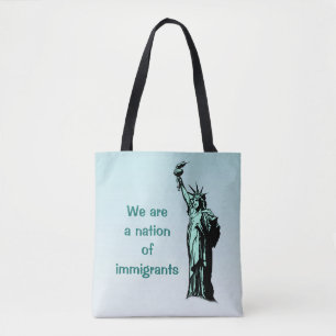 Nação de imigrantes Blue Tote Bag