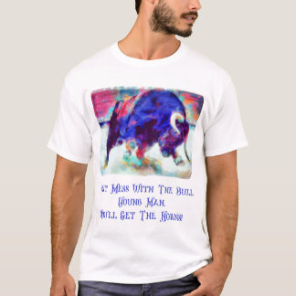 Não brinque com a camisa touro branca