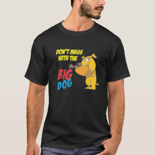 Não suje com o t-shirt grande do cão