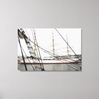 Navio branco alto - Canvas