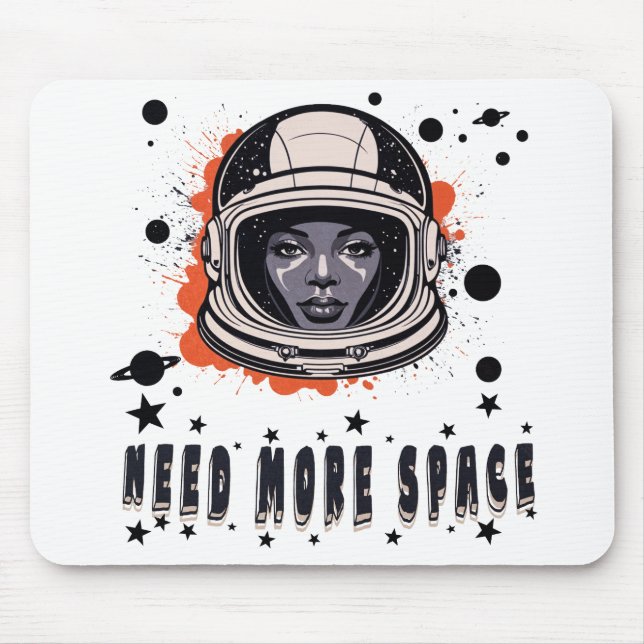 Necessita Mais Espaço Mouse Pad – Acessório de Mes (Frente)