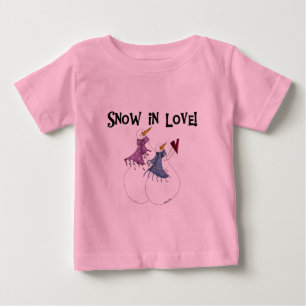 Neve apaixonada t-shirts e presentes de boneco de