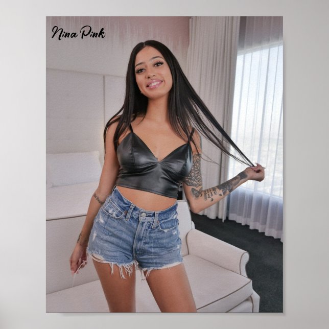 Nina Pink Poster (Frente)