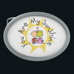 No Amor Você É Meu Sol<br><div class="desc">Um casal apaixonado e um sol amarelo com texto que diz Você é o meu sol no amor Você é minha camisa sunshine,  capuzes,  canecas,  bolsas,  cartões,  autocolantes,  ímanes,  guardas,  correntes-chave e muito mais.</div>