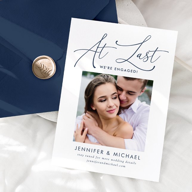 No Último Anúncio do Noivado de Fotografia do Scri (Criador carregado)