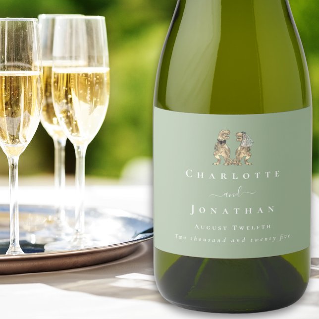 Noiva de Dinossauro Verde Sage e Branco Personaliz (Dinosaur themed wedding T-Rex bride and groom sage green & white personalized wine labels Elegant)